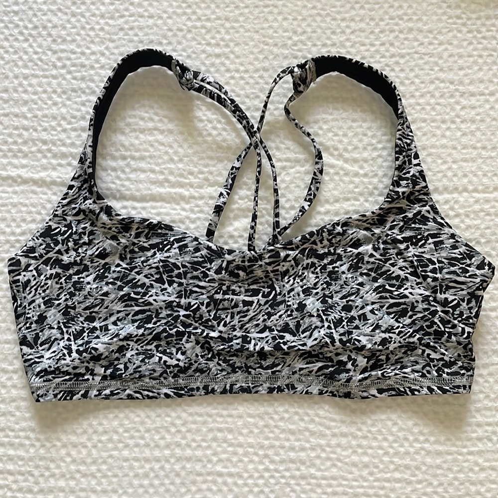 Lululemon Free To Be Bra